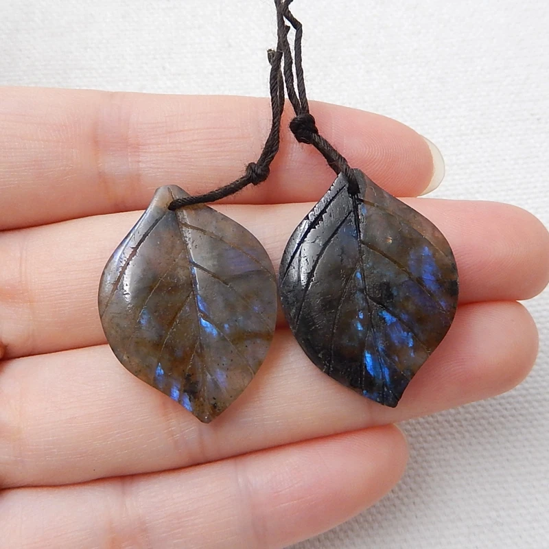 Подставка под заказ из натурального камня Лабрадорит резные листья серьги