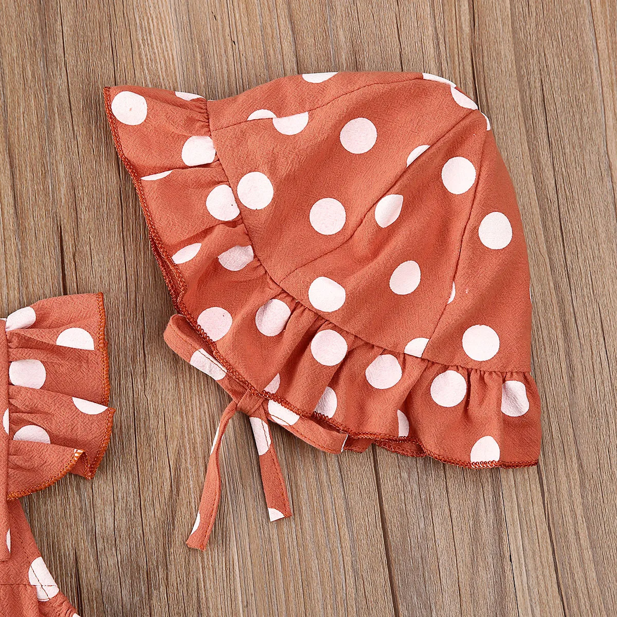 Летний комбинезон в горошек для новорожденных девочек с оборками костюм от