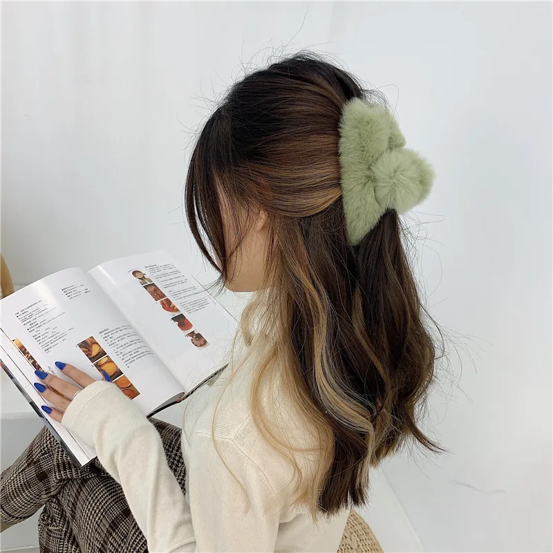 

Girl Autumn and Winter Plush Super Fairy Rex Rabbit Hair Clip Catch the Back of the Head Hair Catch Shark Clip Hair Accessories