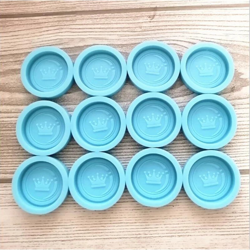 

12 Pcs DIY International Chess Shape Epoxy Resin Mold Checkers Silicone Mould
