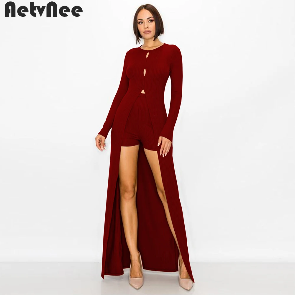 

Женский комплект из двух предметов, футболка с длинным рукавом и шорты-стрейч