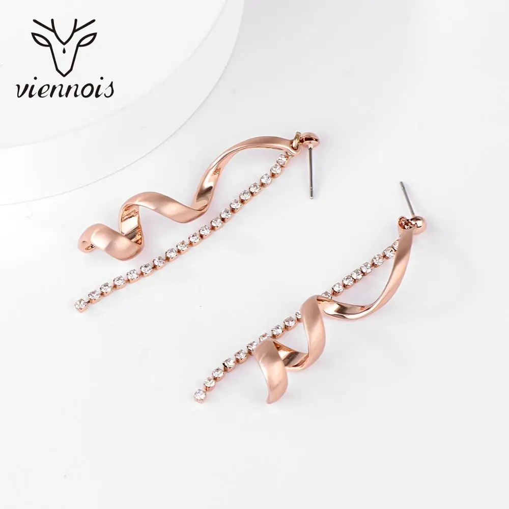 От Viennois покрытие из длинной кисточкой серьги в виде капель с Спираль Форма