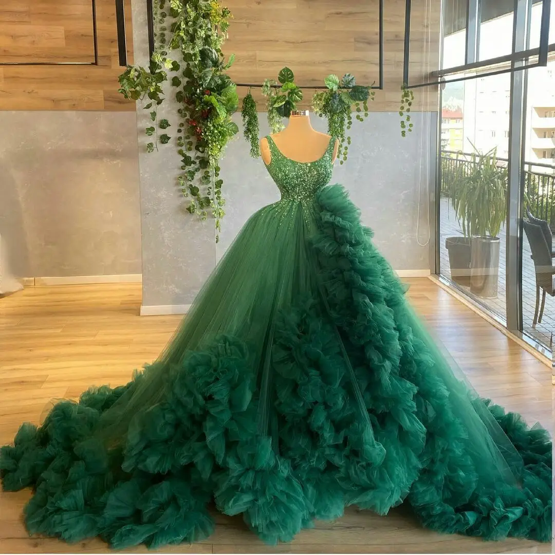 

Luxury Green Ball Gown Prom Dresess Scoop Neck Sequins Ruffles Women Party Gowns Tiered Skirts Customize Robe De Soirée