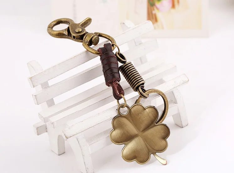 Модные Винтаж металический брелок для ключей с Кожа сплав Клевер четырехлистный
