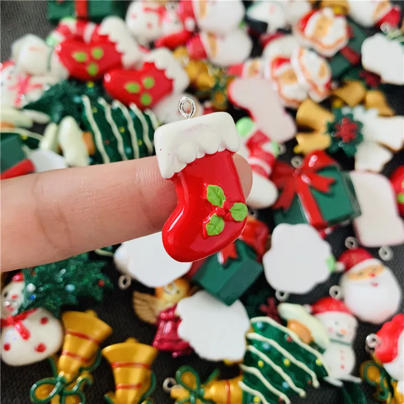 

2 pcs Christmas Stocking & Christmas Gift Box Pendant Necklaces Wish Children Accessories Friendship Jewelry Gift