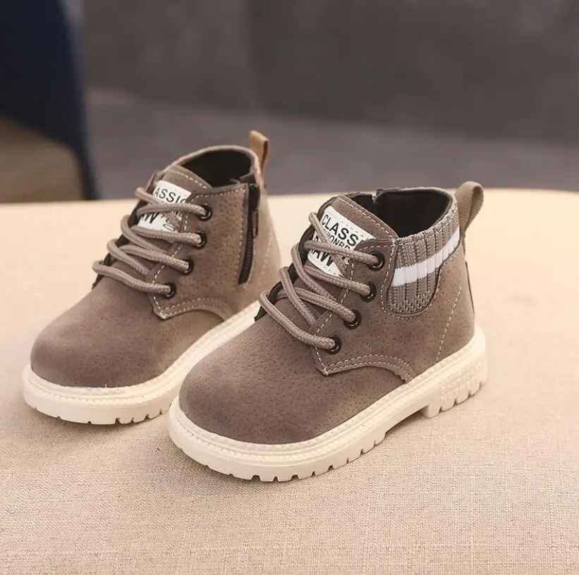 Zapatos informales para ni&ntilde;os, botas Martin de cuero suave antideslizantes a la moda, calzado deportivo para correr, 21-30, Oto&ntilde;o e Invierno-1
