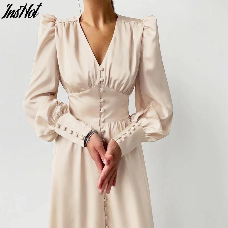 Женское однобортное атласное платье средней длины элегантное привлекательное