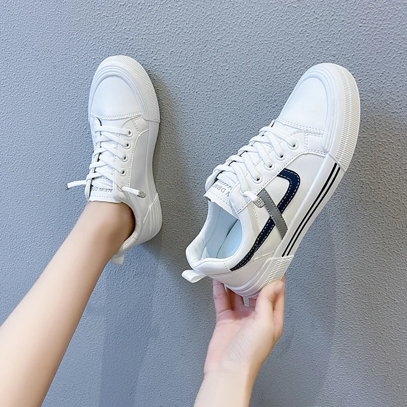 

Autumn 2021 new Korean Xiaobai shoes women's fashion student leisure muffin running board shoes women's Street Photo