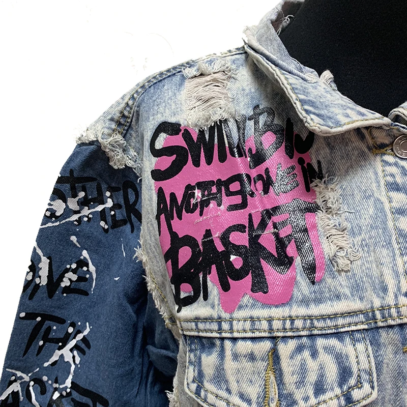 

BJYL Women Blue Denim Loose Punk Jacket Button Pocket Turn Down Collar Letter Graffiti print Hole Hip hop style C0221