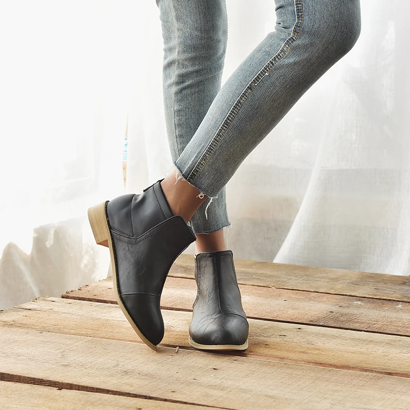 2019 г. Осенние ботинки до середины икры на молнии с круглым носком женская обувь