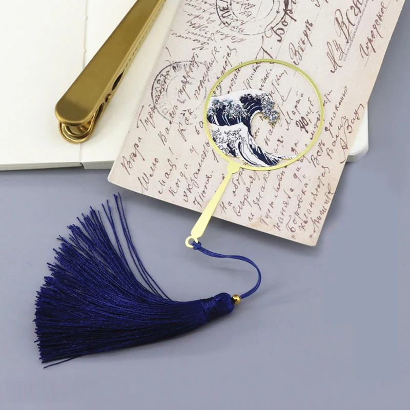 

1pc Japanese Style Retro Metal Bookmark Design of Hokusai The Great Wave Off Kanagawa Pictures Tassel Book Mark Promotional Gift