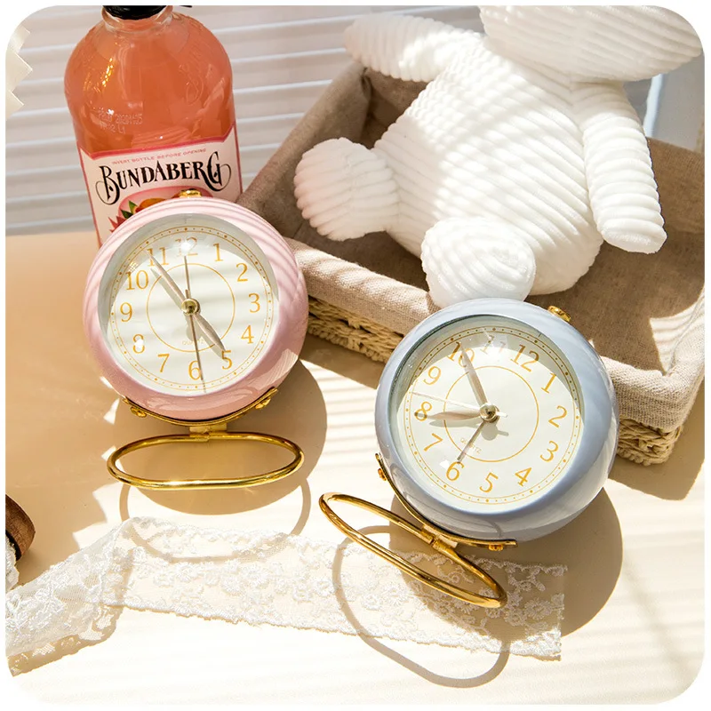 Simple Ins Small Alarm Clock Retro Nordic Style Ornaments Student Dormitory Get up Artifact Silent Night Light Red Net | Дом и сад