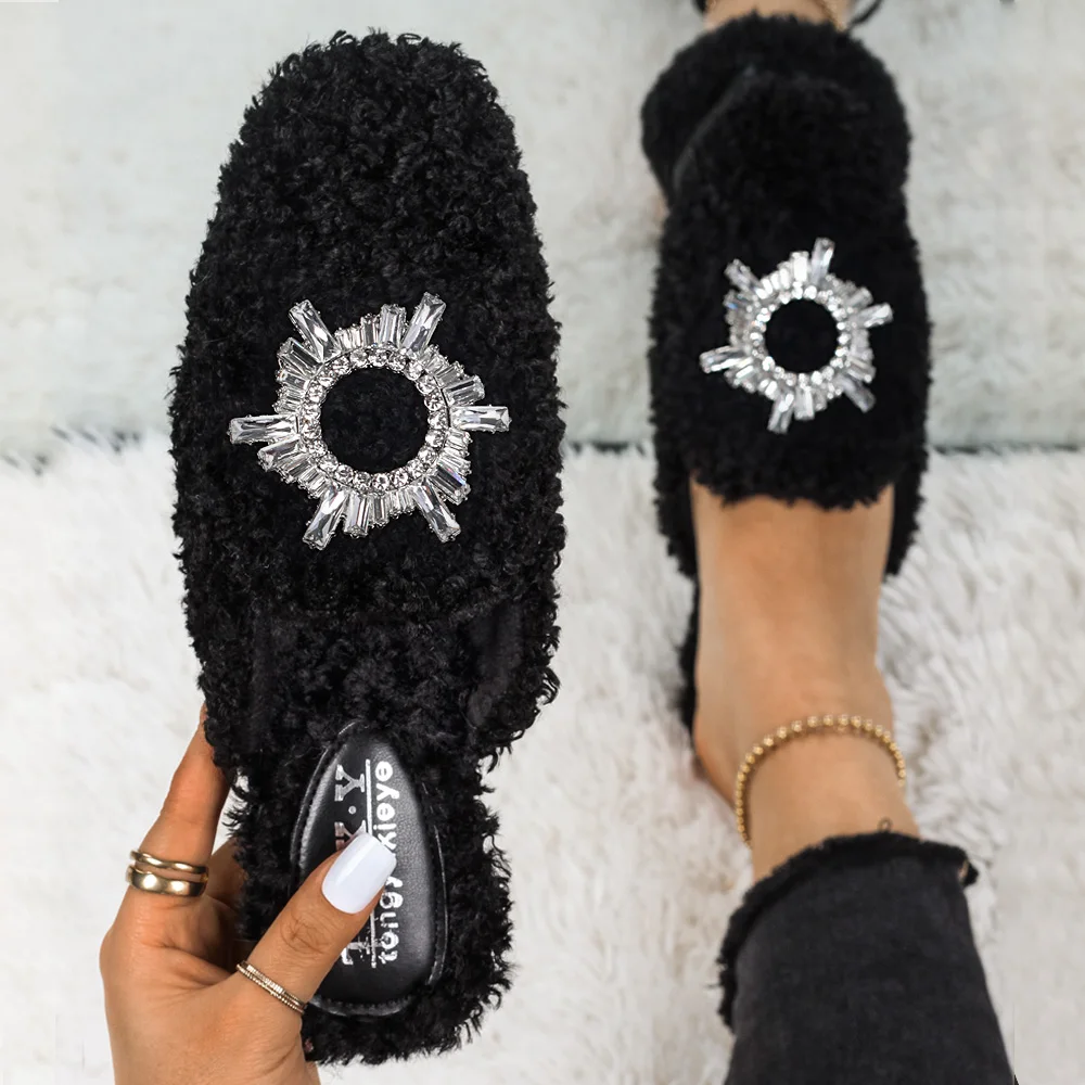 Women's Faux Wool Fur Mules Flats Fashion Loafers Rhinestone Chain Designer Shoes Slippers Pointed Toe Slides Ladies Sandals