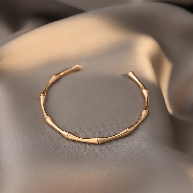 

2021 New Korean Simplicity Line Glossy Adjustable Open Metal Fashion Bracelet Jewelry Bangle For Women Girl Party Retro Bracelet