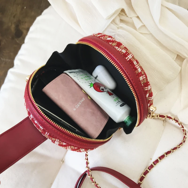 

Women Messenger Bags Fur Ball Small Crossbody Bags For Women 2021 Winter New Designer Shoulder Bag Shell Girls Bag Fashion