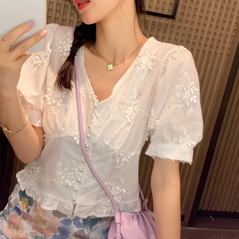 Женская кружевная блузка с рукавами-фонариками и V-образным вырезом | одежда