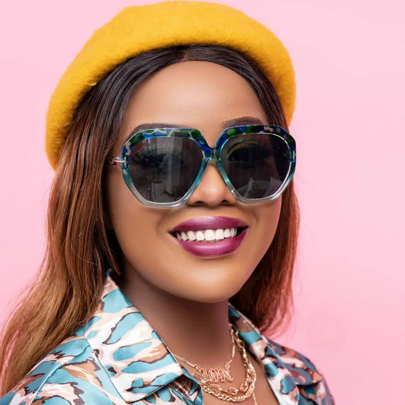 

Солнцезащитные очки с градиентными цветами UV400 для мужчин и женщин