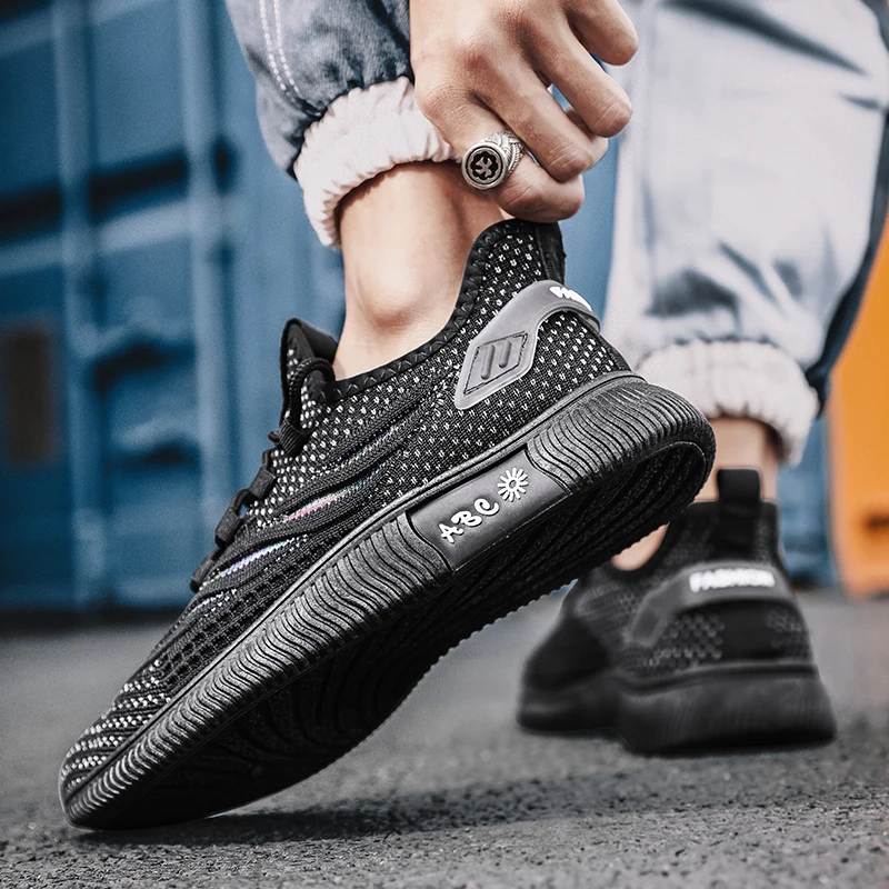 

Men Sneakers 2021 Summer Breathable Mesh Men Shoes Men's Light Sports Shoes Comfortable Walking Sneakers Zapatillas Hombre