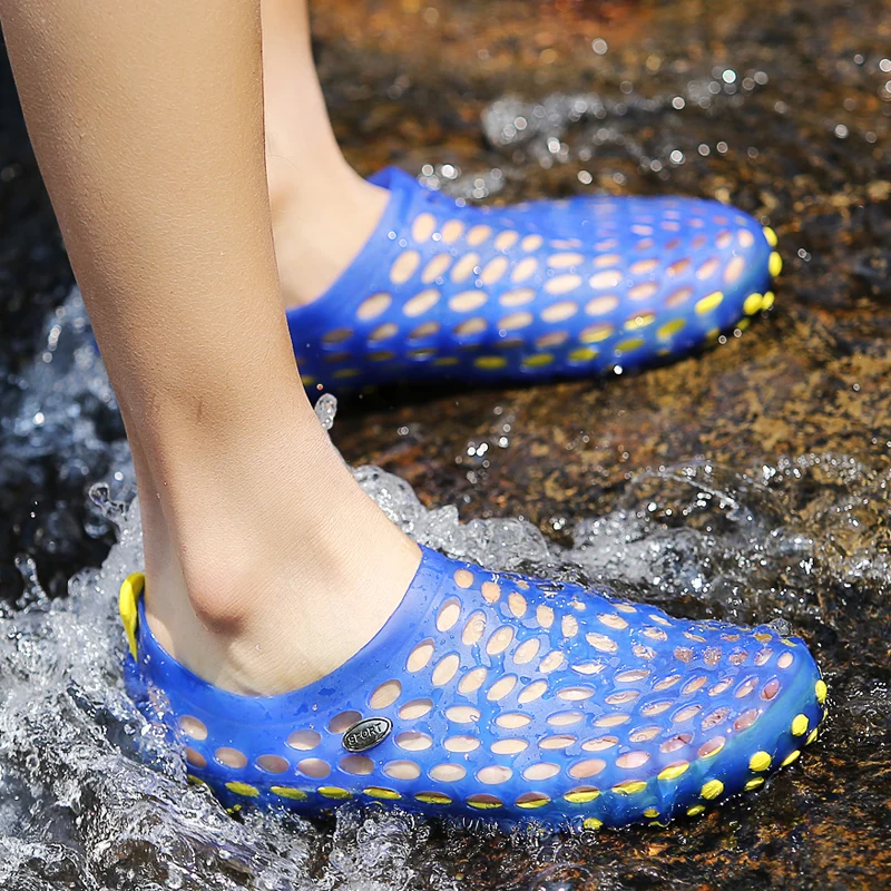 

Summer Beach Water Shoes For Men Women Transparent Sandals Hollow Out Casual Breathable Slippers Flats Upstream Shoes Aqua Shoes