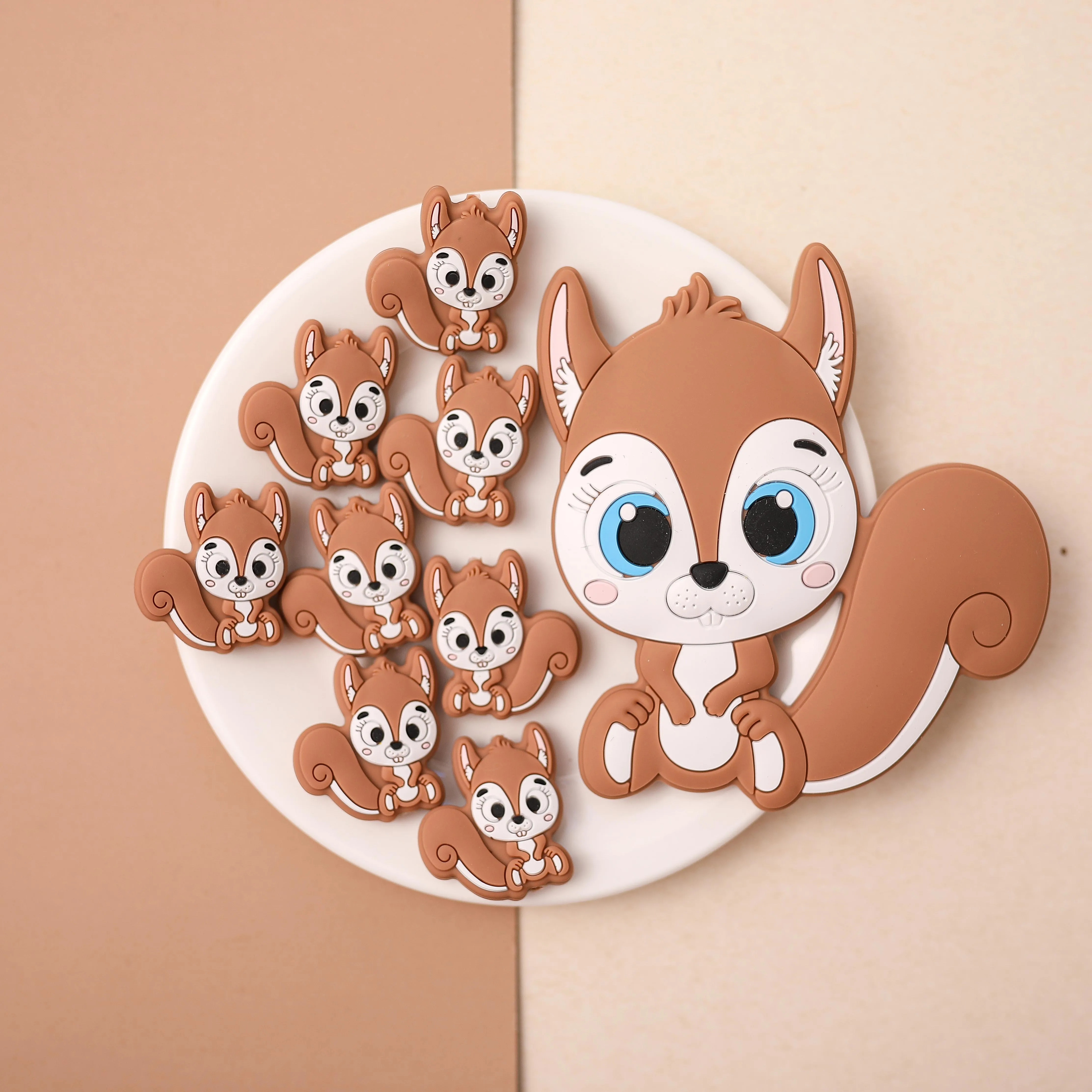 

5 Pc/lot Baby Teether Beads Cartoon Squirrel Baby Teether Food Grade BPA Free Nursing Silicone Bead for DIY Pacifier Clip