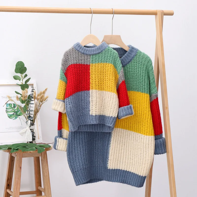 Зимнее платье для родителей и детей свитер радужной расцветки мам женский мамы