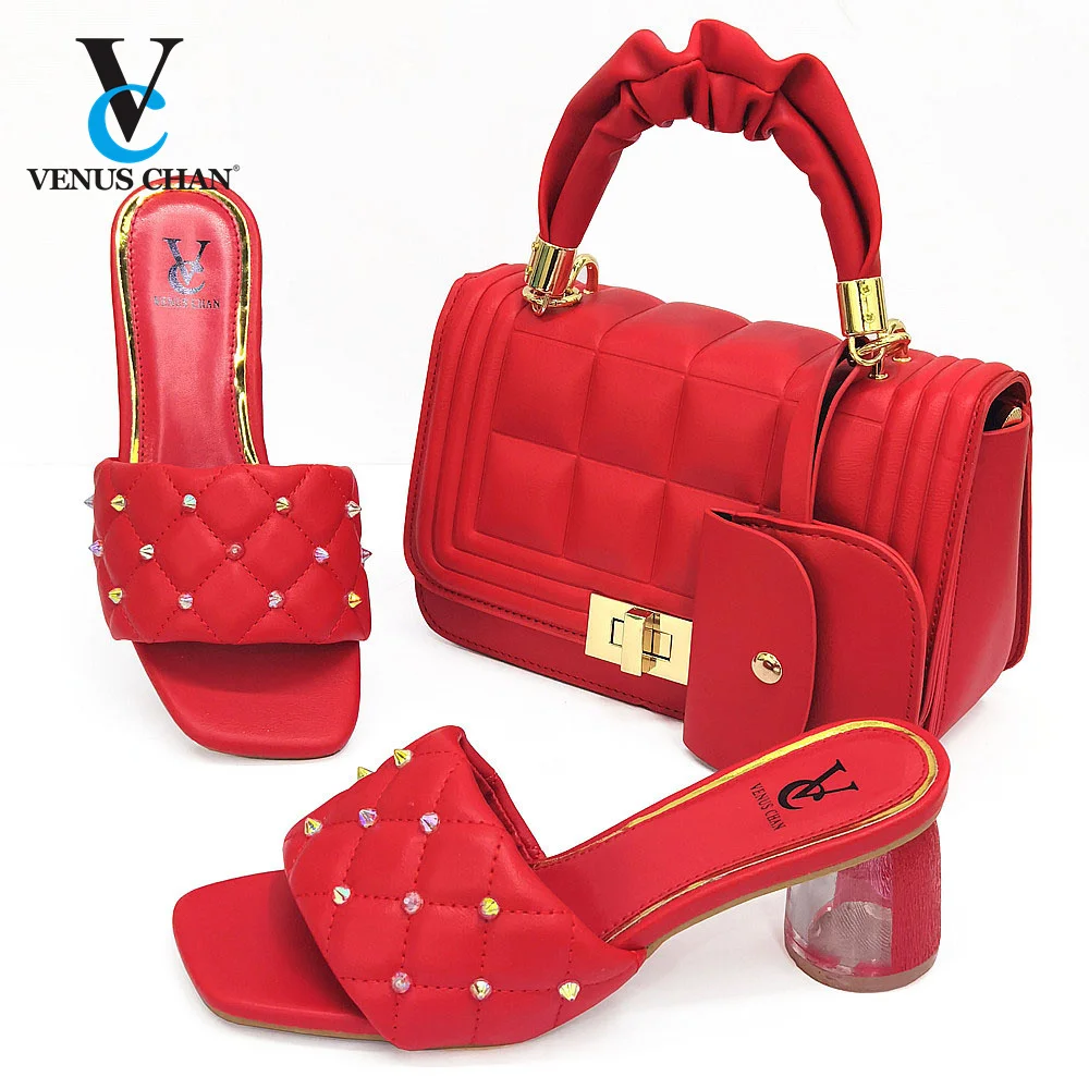 

Итальянский дизайн 2022 года, дамские туфли и сумочки специального дизайна из полиуретана, комплект обуви и сумочек с нигирианой для вечеринк...