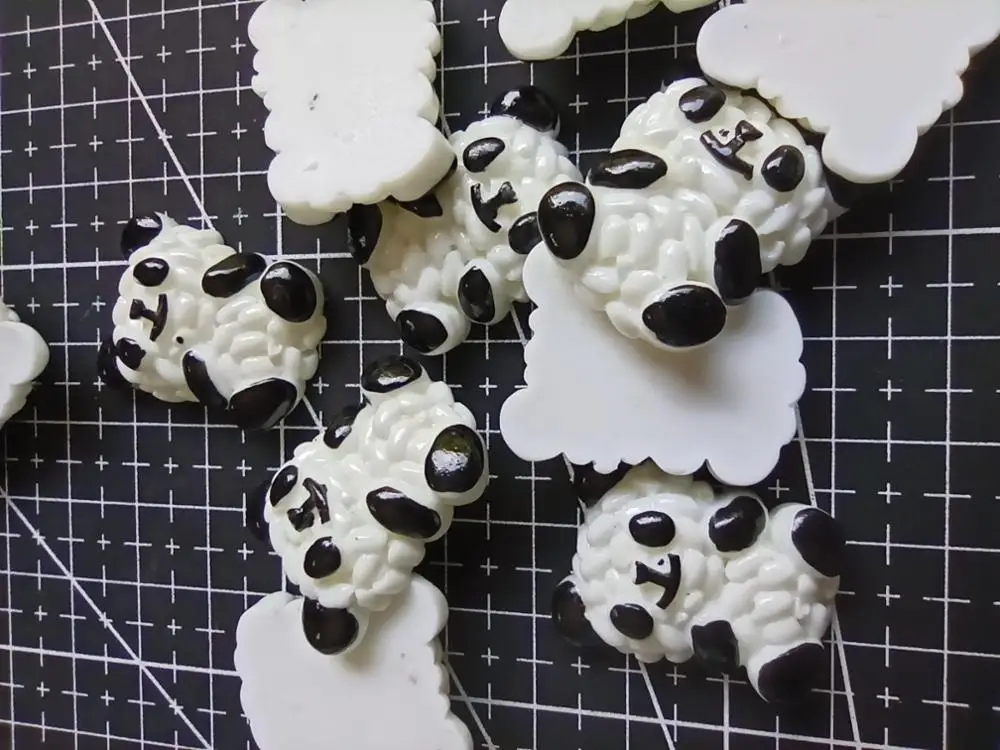 

1pcs/lot Resin flat back rice panda 27mm Ornaments Micro landscape Ornaments Creative Home Gardening Decorations