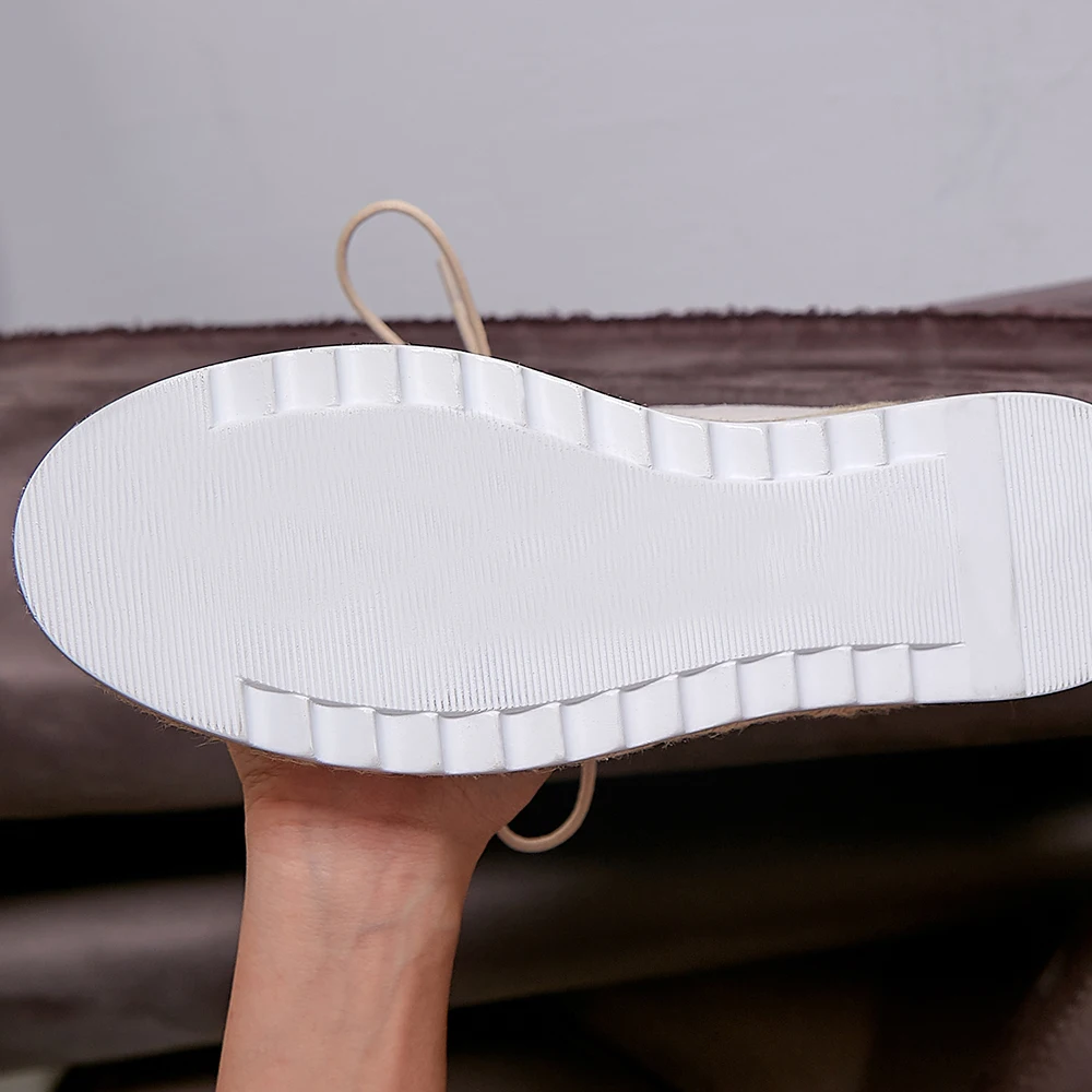 

Women Genuine Leather Thick Soled Casual Shoes Classic Fretwork Cut Out Oxford Shoes For Women Flat Platform Black Beige Size 39