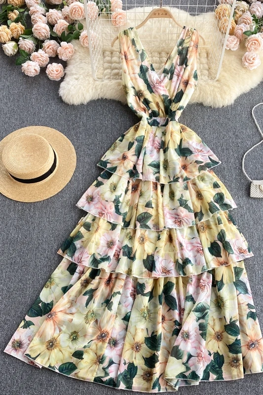 

Elegant print goddess fan temperament V-neck slim long multi-layer ruffled holiday dress 2021 new summer