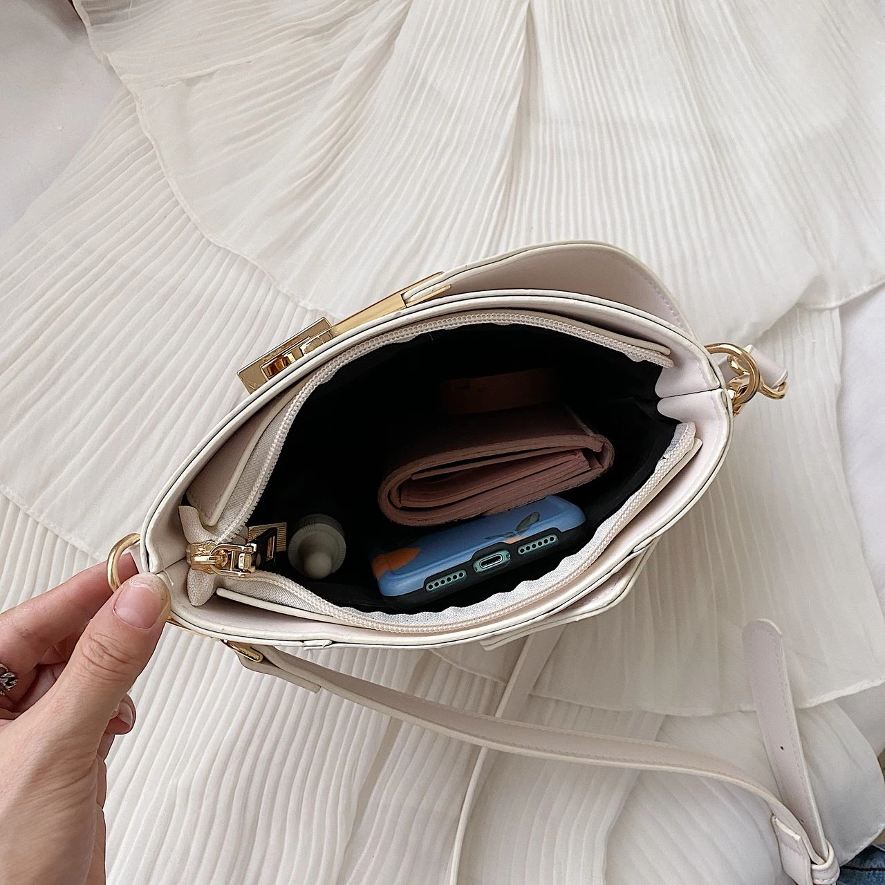 

Stone Pattern Bucket Bags For Women 2021 Fashion Small Trend Shoulder Bag Solid Color Branded Handbags Black Crossbody Bag Purse