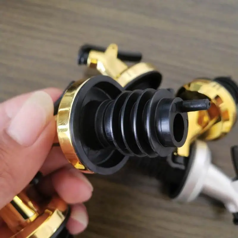 

Oil Bottle Stopper Lock Plug Plastic Nozzle Seal Leak Proof Food Grade Rubber Sprayer Liquor Dispenser Wine Pourer Kitchen Tools