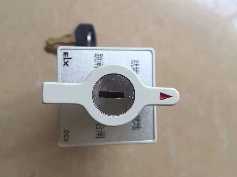 ELX key changeover switch LW21-16D / 4.5858.4S 4 new (1 item) | Компьютеры и офис