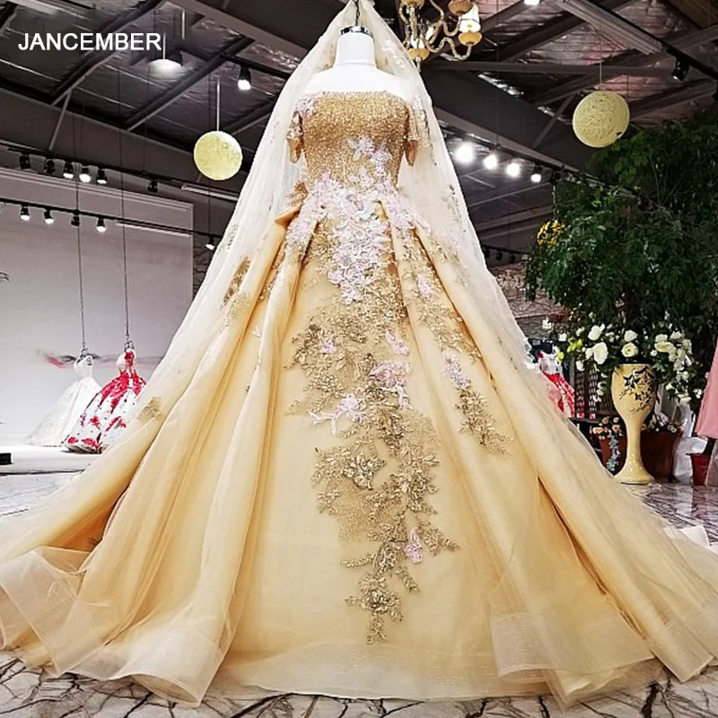 LS63454 1 Золотое вечернее платье с вуалью открытыми плечами на шнуровке сзади цвет