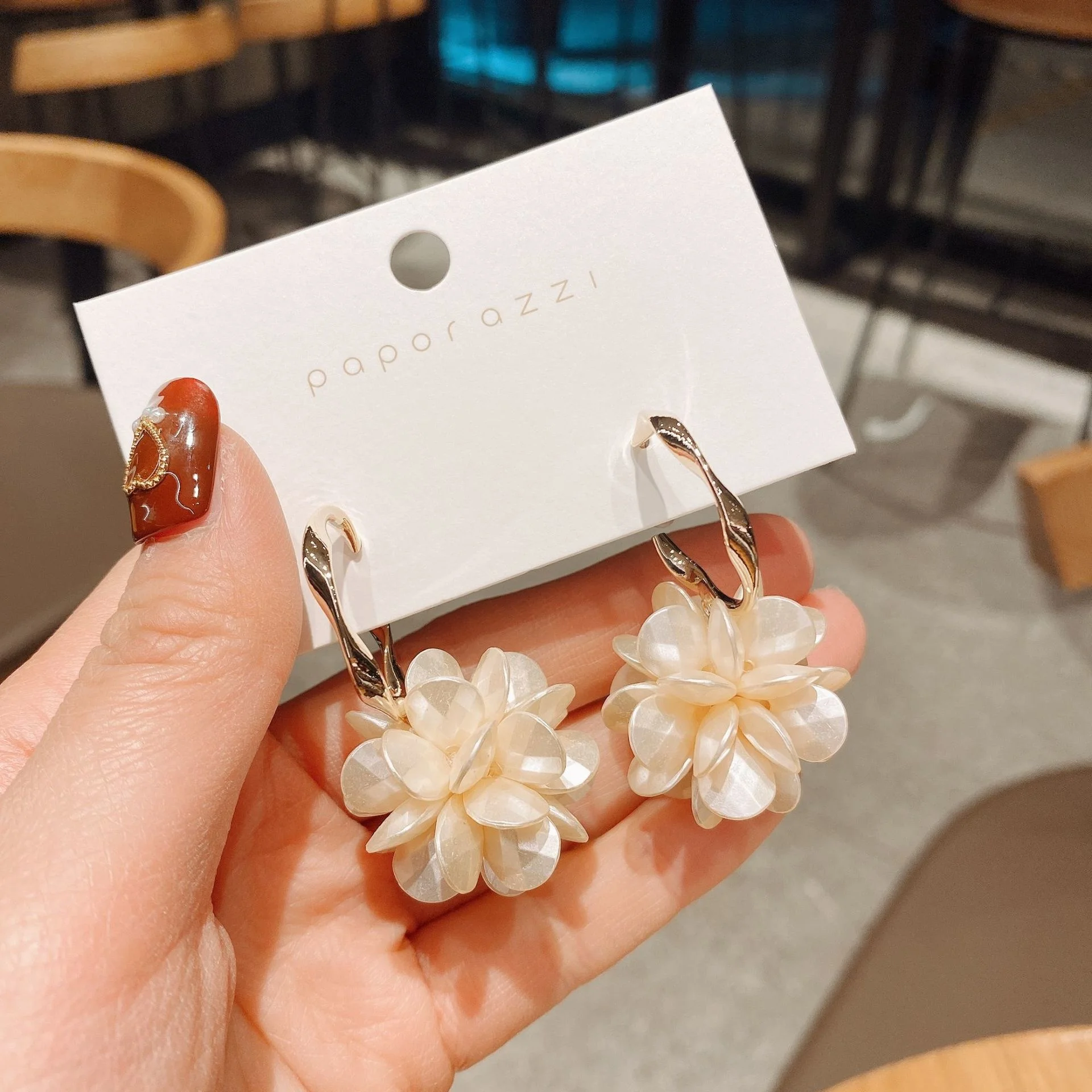 

2021 Summer New Small Fresh Flower Earrings Women's Round Lady Style Gold Plated Earrings Temperament Pearl Drop Earrings