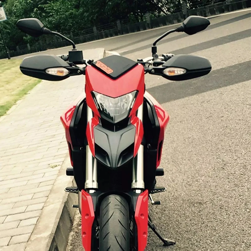 Мотоцикл Ducati Hypermotard 820 SP 2013 обзор