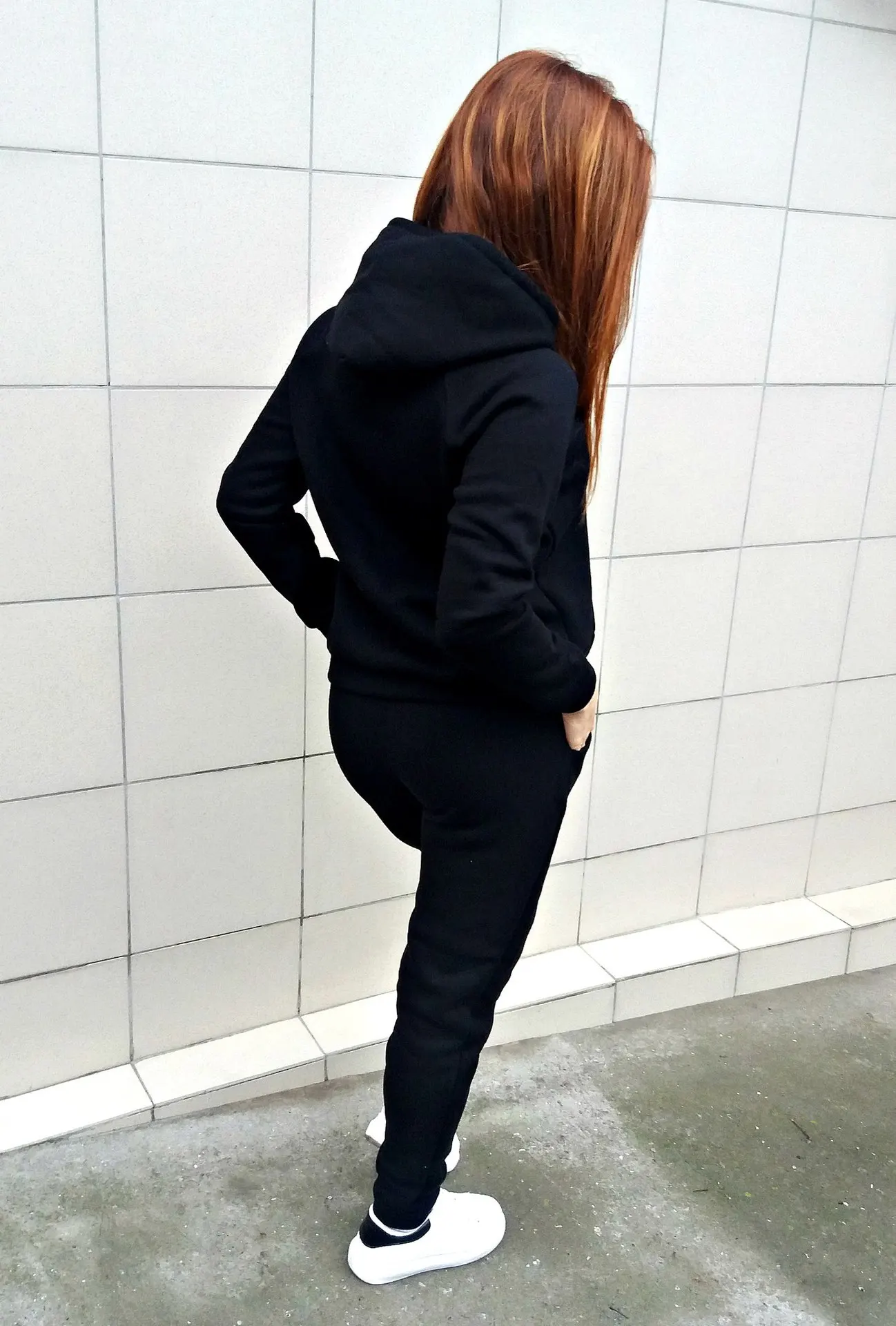 

2020 Real Tracksuits Sale Full Pockets Autumn New Women's Leisure Suit Hoodie + Trousers Solid Color With Hat Two Sets Of Women