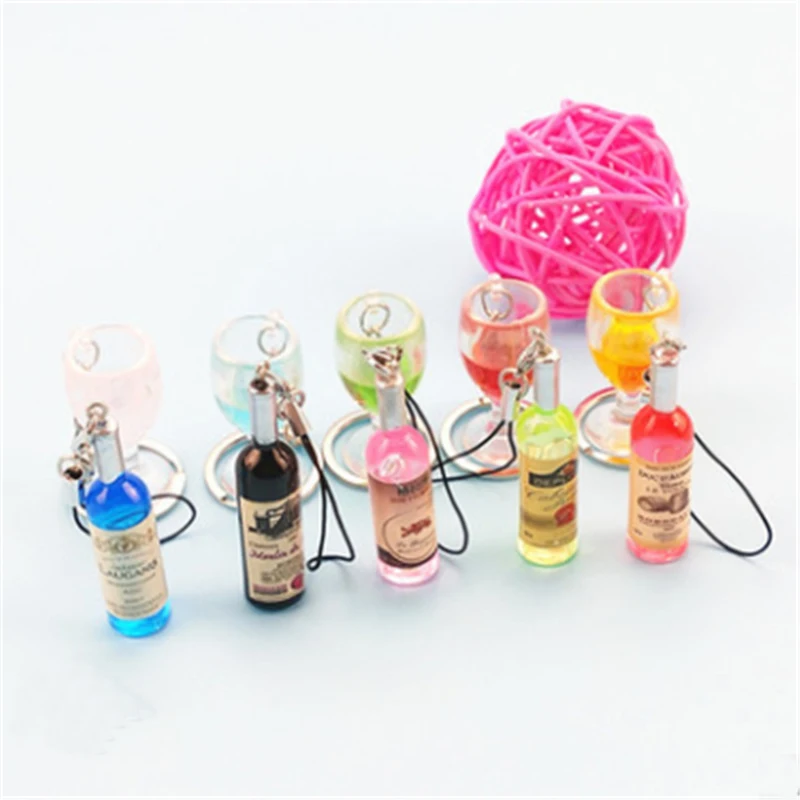 

Cute Novelty Resin Beer Wine Bottle Keychain Assorted Color for Women Men Car Bag Keyring Pendant Accessions Wedding Party Gift