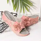 Женские босоножки 2021, летние сандалии на мягком каблуке и танкетке, сандалии с цветами, повседневная обувь на платформе, женская обувь