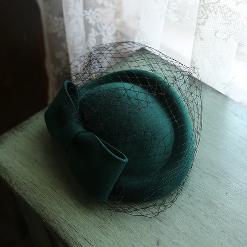 Dark Green Женские фетровые шляпы с бантом и вуалью в стиле Парижа; цвет синий, зеленый, белый, бордовый; женские фетровые головные уборы из чистой шерсти для свадебной вечеринки - Цвет: Dark Green