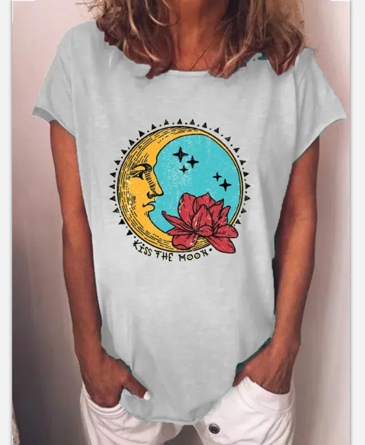 

Футболка женская с принтом звезд и Луны, Свободный Топ с графическим принтом в стиле Харадзюку, оверсайз с коротким рукавом, с цветочным при...