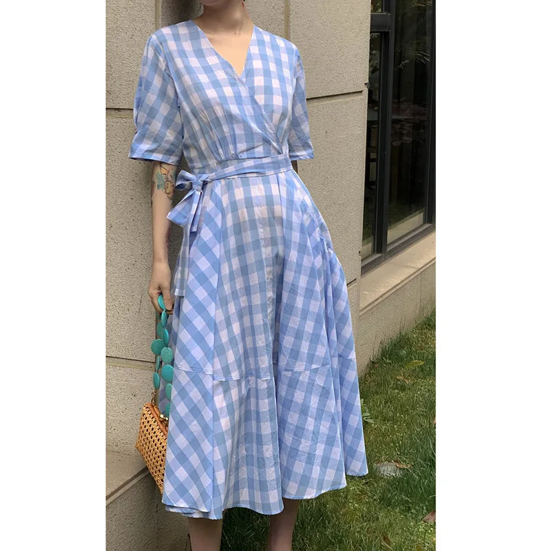 

2021 summer new French design sense minority temperament medium length skirt leisure fashion Plaid Dress