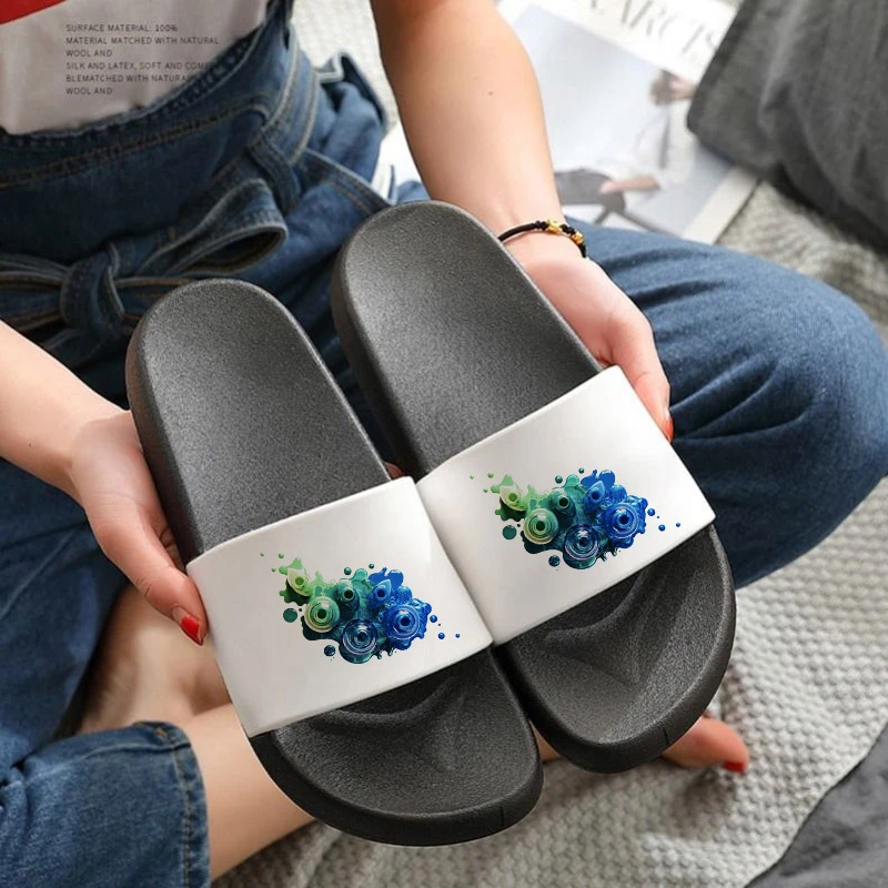 

2021 Summer Home Slippers Women shoes Bathroom Thick Platfrom Indoor Slippers Bedroom Slides sandals Soft Anti-slip Ladies shoes