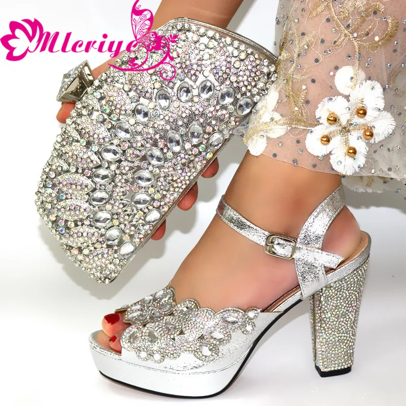 Новое поступление комплект из итальянских туфель и сумочки со стразами женские