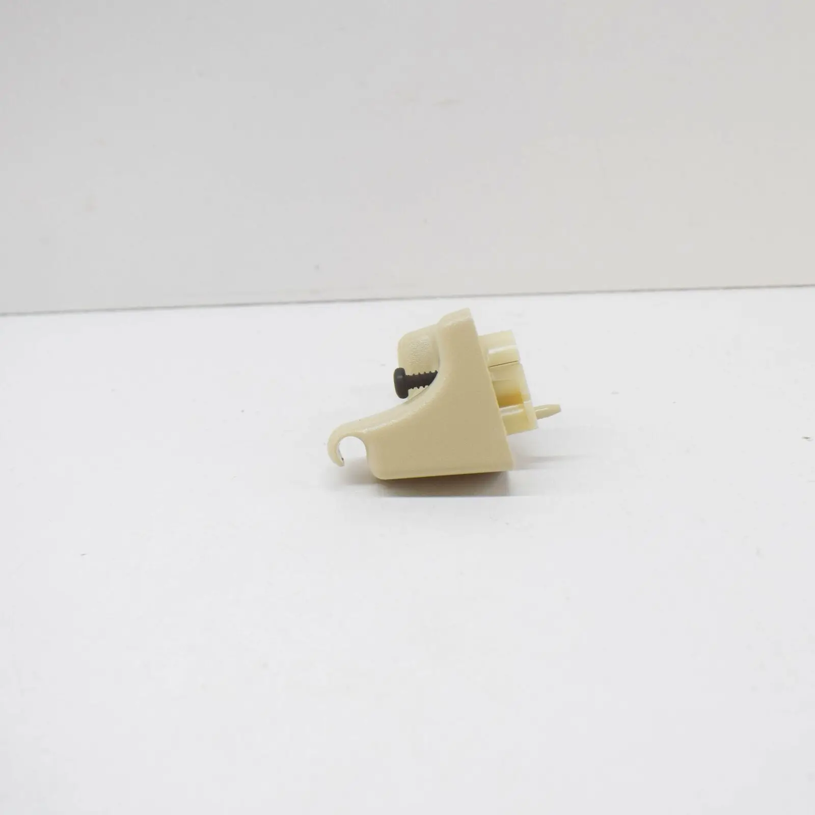 

NEW LEFT OR RIGHT SUN VISOR RETAINER CLIP FOR LAND ROVER RANGE ROVER 2003-2012 EGP000040VAE EGP000050VAE