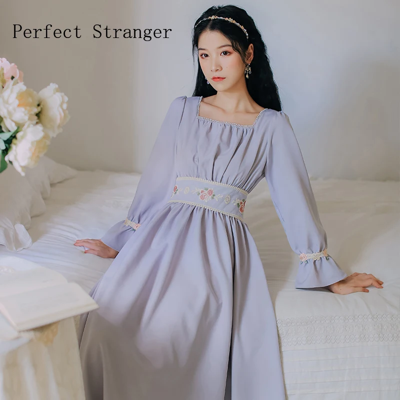 

Женское длинное платье с цветочной вышивкой, осень 2021 г.