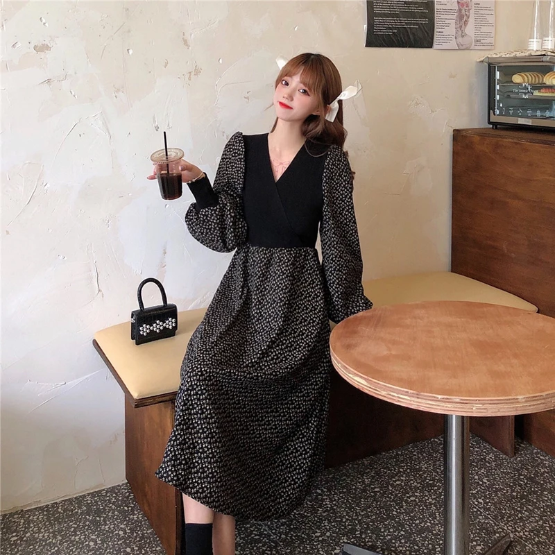 

New 2021oversize women's autumn and winter thick dress V-neck knitted stitching corduroy floral mid-length long-sleeved women