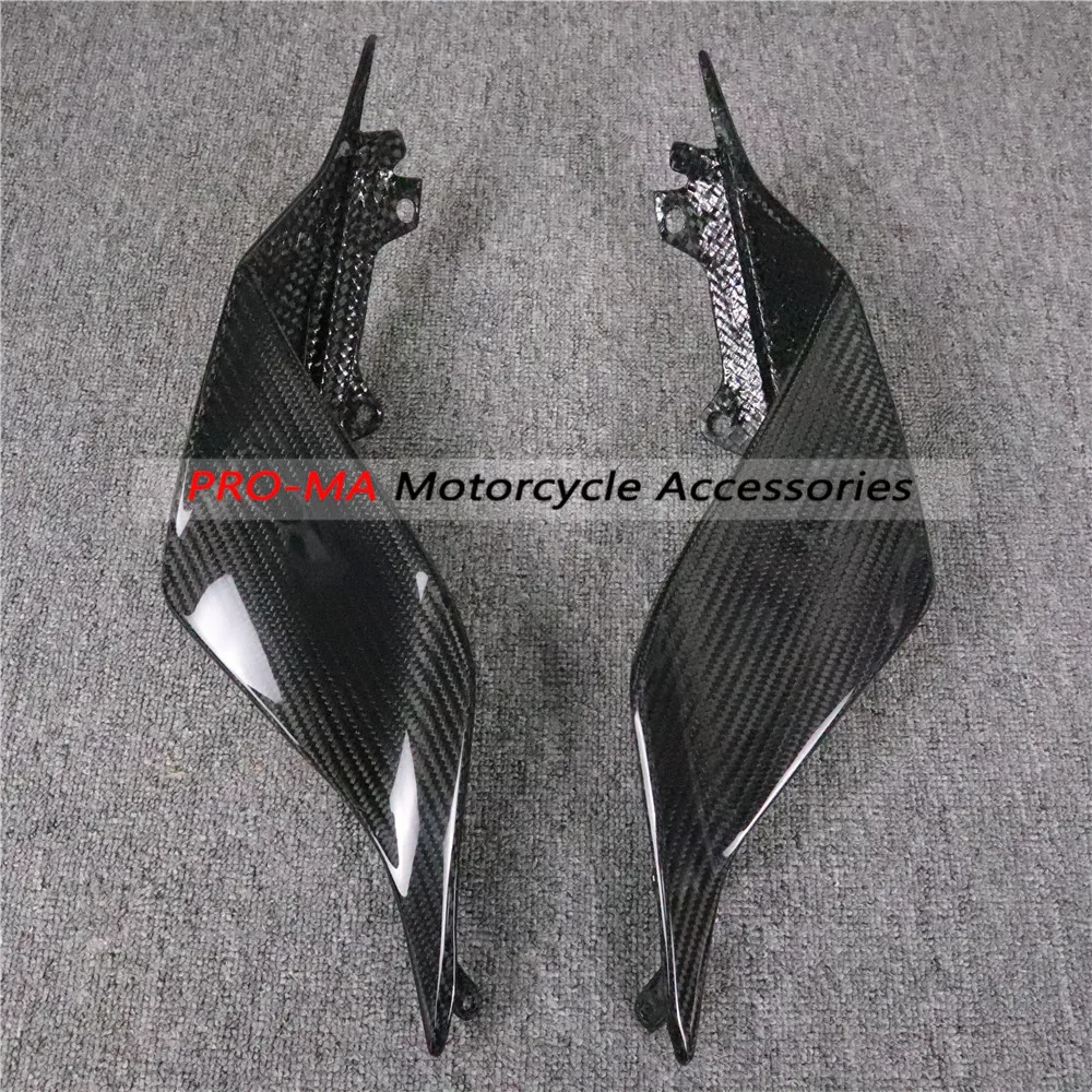 

Motorcycle Tail Fairings Rear Side Panel in Carbon Fiber for Yamaha R6 2017+ Twill glossy weave