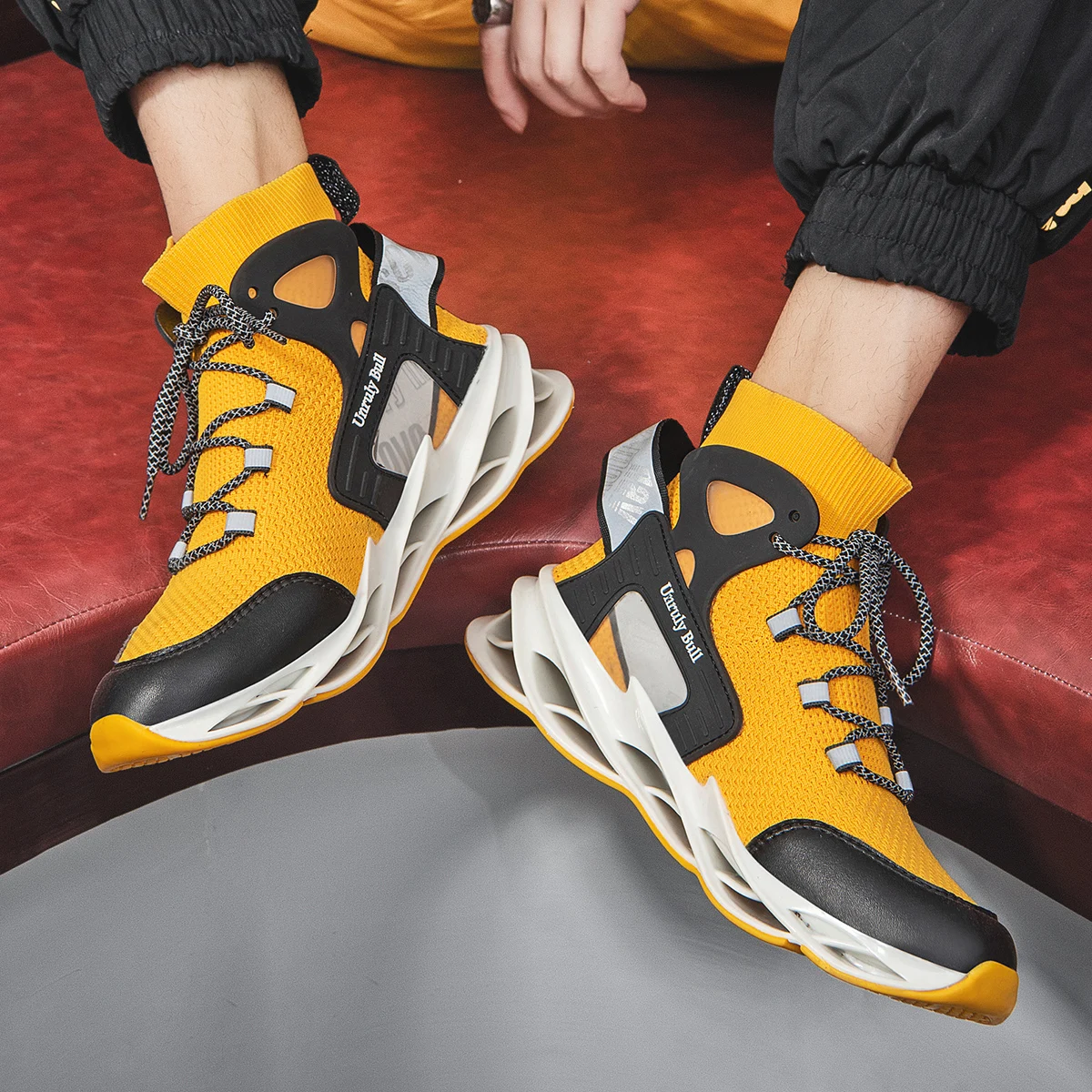 Новая дышащая Спортивная обувь для мужчин с высоким берцем светящиеся