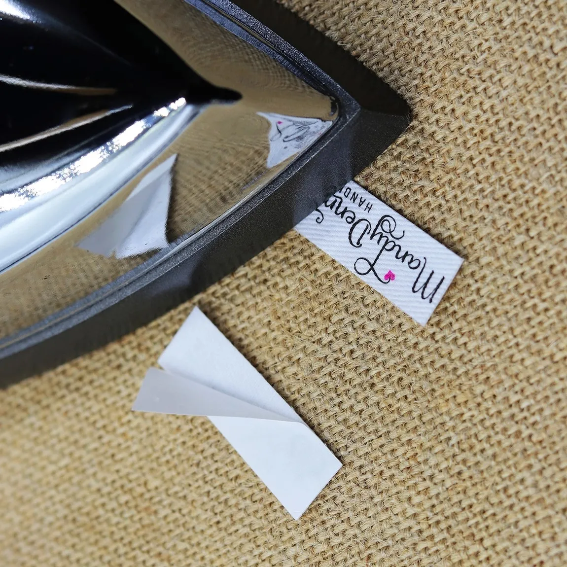 Пользовательская бежевая швейная этикетка складка пользовательские этикетки