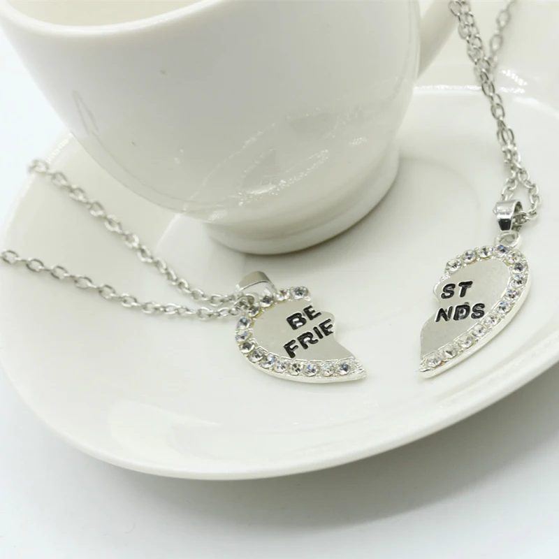 

2 Pcs Necklace Women Crystal Heart Pendant Best Friend Letter Necklace Fashion Couple Necklace Men Friendship Jewelry Gift